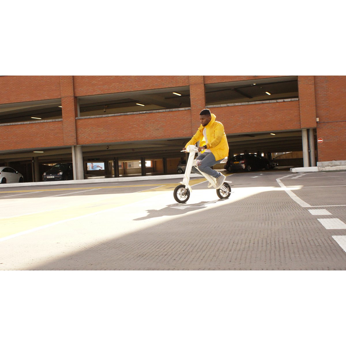 The Official Exclusive Cruzaa E-Scooter Racing White