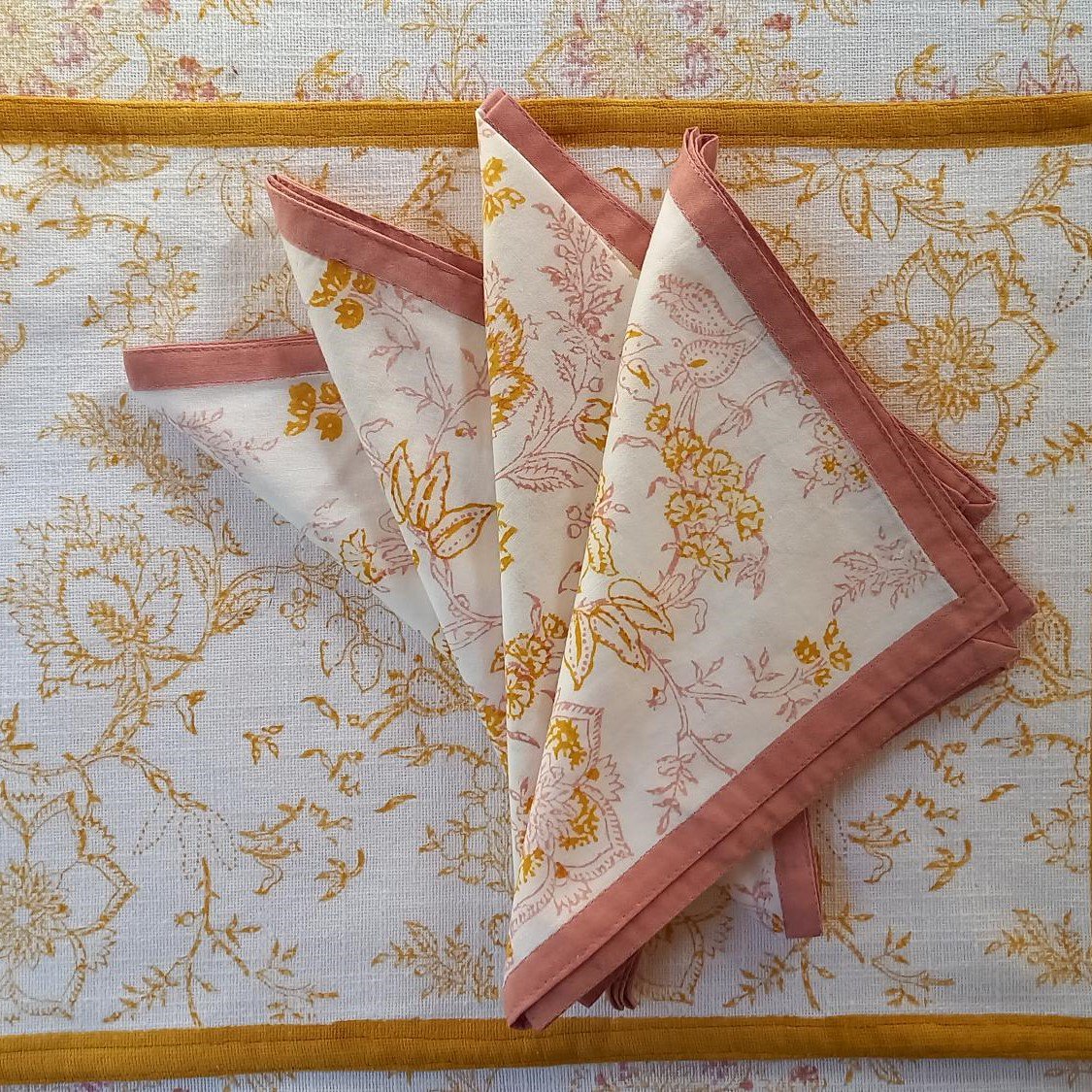 Napkin 'Flower' Pink/Ochre