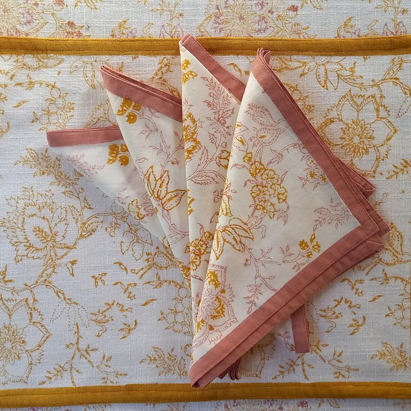 Serviette 'Blume' Rosa/Ocker