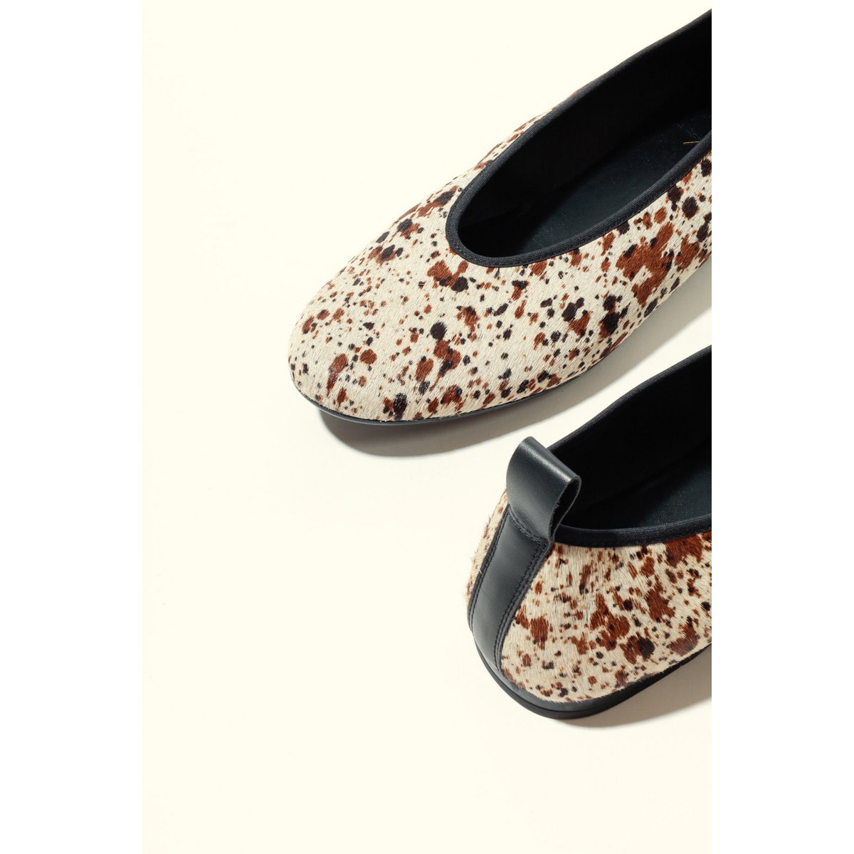 SONIA COW PRINT – Hair-On-Lederballerinas mit Zuglasche