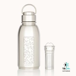 Stainless steel insulated bottle, 700ml capacity, with infuser, in cherry color. Durable and functional design suitable for everyday use.