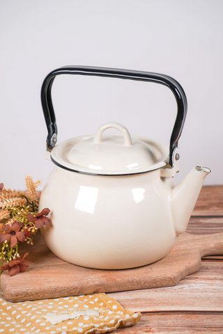 Enamel kettle milk 2,5 L Isabelle Rose