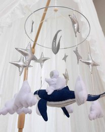 Handgemaakte Astronauten Muziekmobiel - Boxmobiel - Baby mobile - mobile wickeltisch