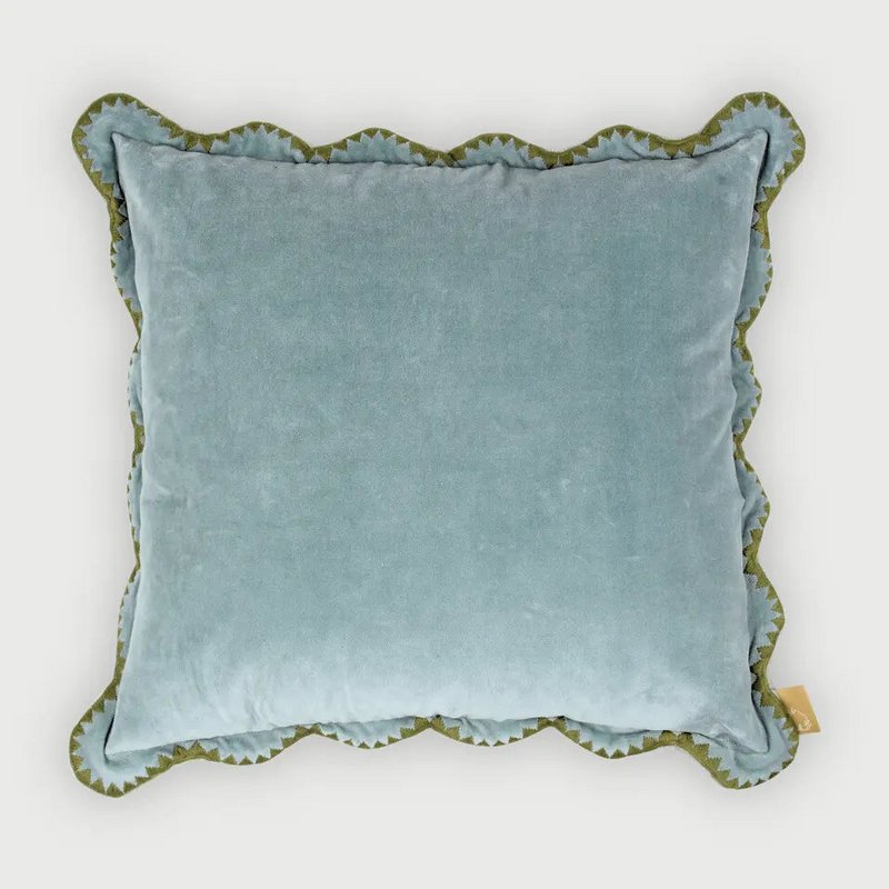 Kussenhoes | Mirage Scallop zachtblauwe kussenhoes van Sanctuary Living