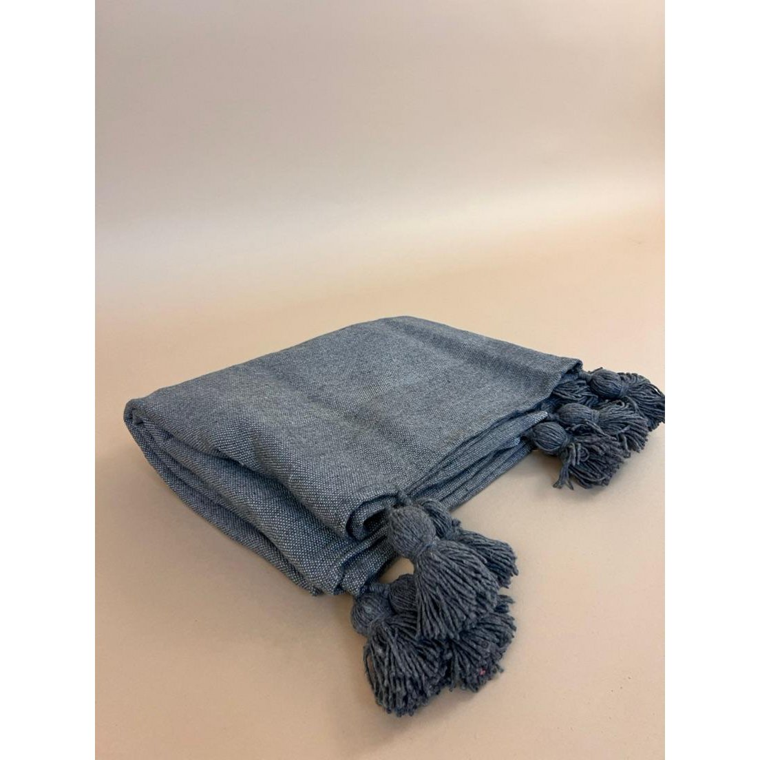 POMPON PLAID MEDIUM