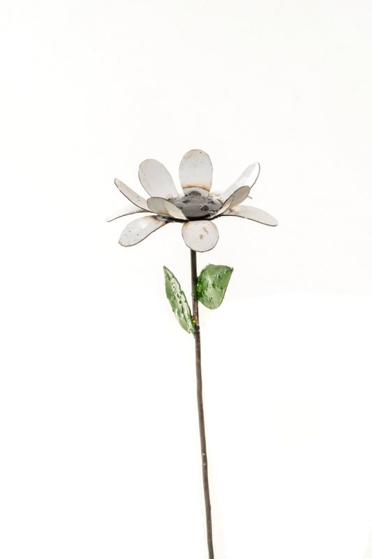 FLEUR DE MARGUERITE NATUREL-BLANC MÉTAL ZIMBA-ARTS