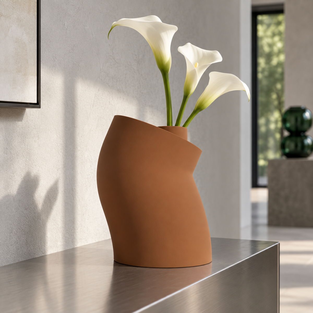 Curva Sculptural Vase