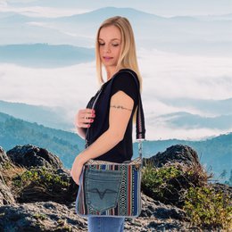 Sunsa dames schoudertas. Schoudertas gemaakt van upcycled jeans en katoen. Handtas vintage retro-stijl. Crossbodytas voor dames.