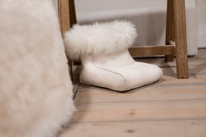 Sheepskin foot warmer | Footmuff made of 100% natural wool