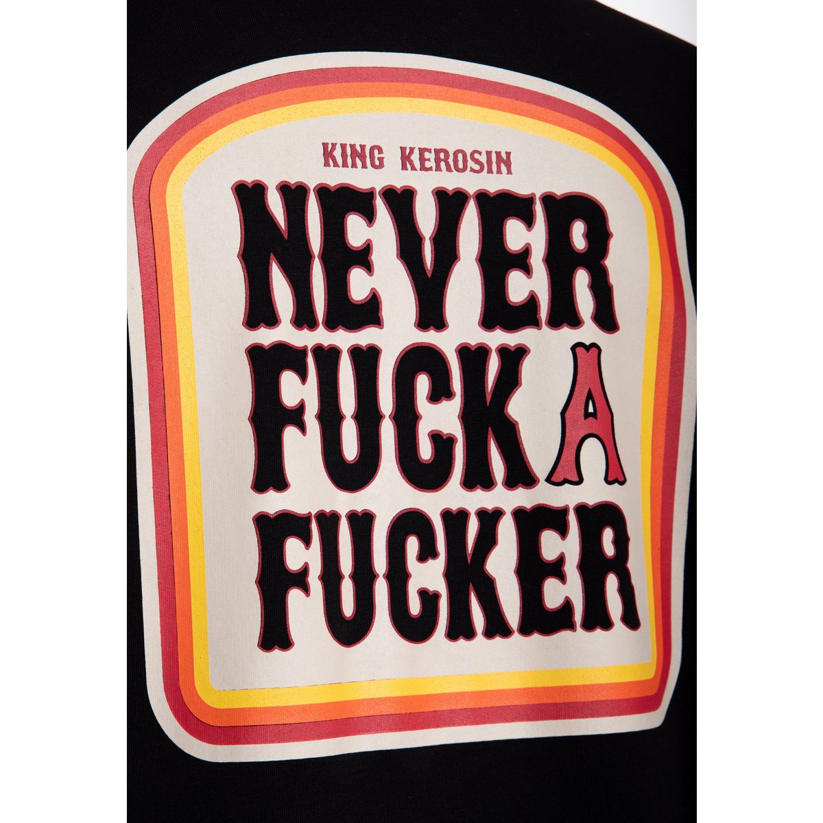 Kapuzensweatjacke 'Never Fuck A Fucker' in Schwarz