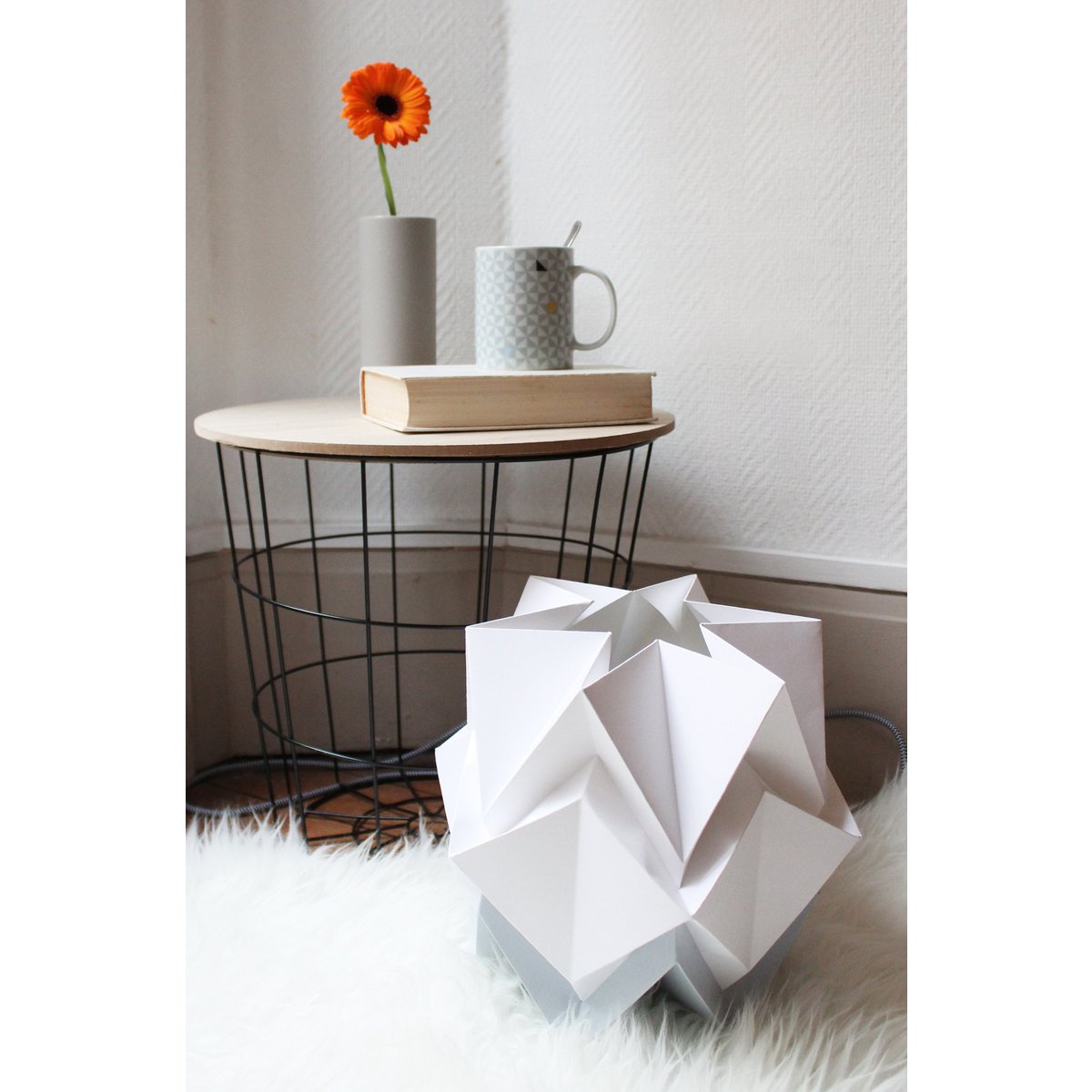 Tweekleurige origami papieren tafellamp - maat M