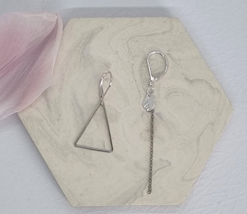 pendientes - asimetrico 3 - plata - triangulo/collar