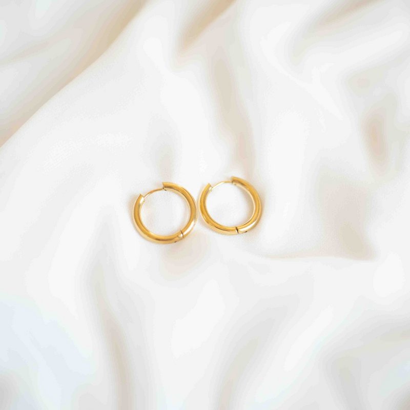Huggie Hoops