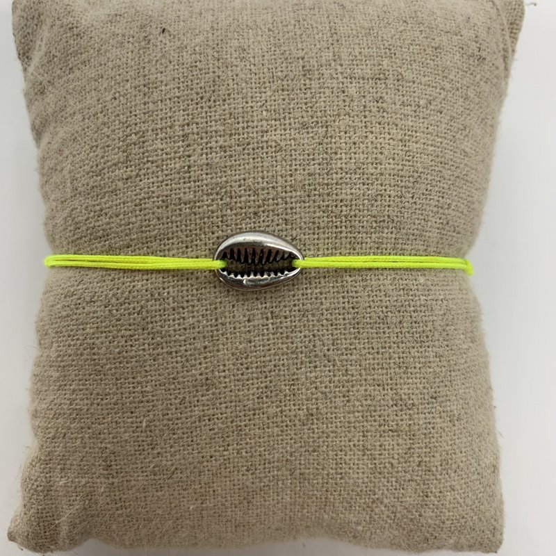 Small Silver Shell Bracelet