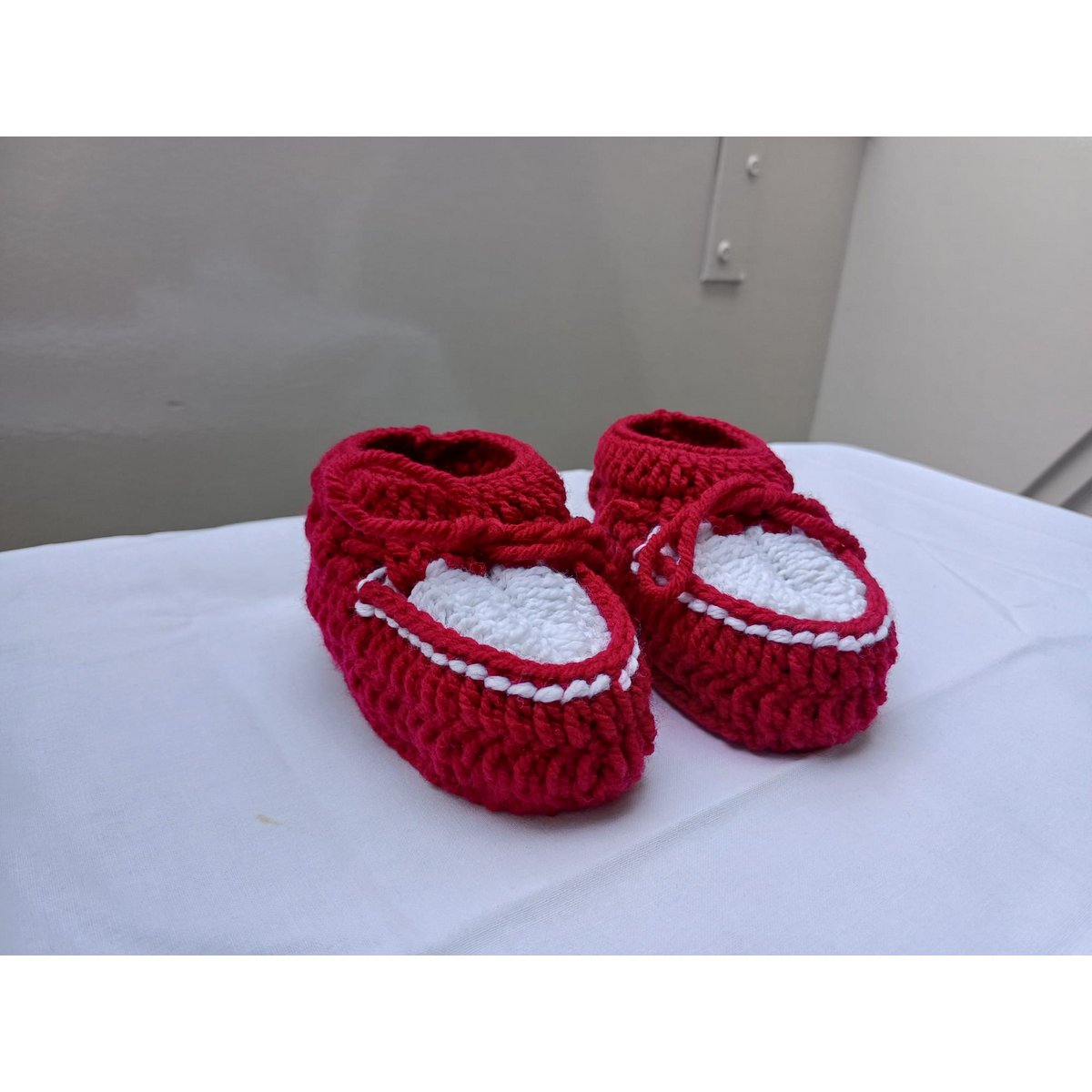 Handgehaakte Babyslofjes Classic - Rood- Uniek, Zacht & Hoge Kwaliteit