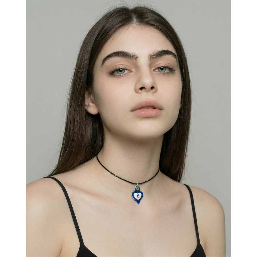 Charms - Porcelanowy wisiorek w kształcie niebieskiego serca - Litera C