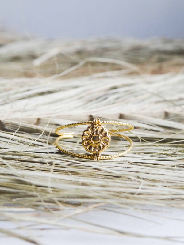 Daisy ring
