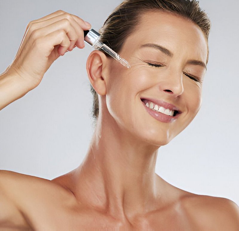 Lift Essentiel Serum concentrado con 4,5% de ácido hialurónico vegetal