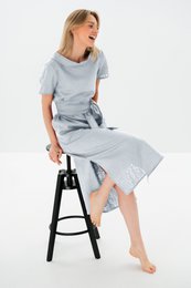 LONG STORY — Vestido midi de lino con cinturón y manga corta