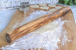 Rolling pin / rolling pin DESIGN 30 cm made of olive wood