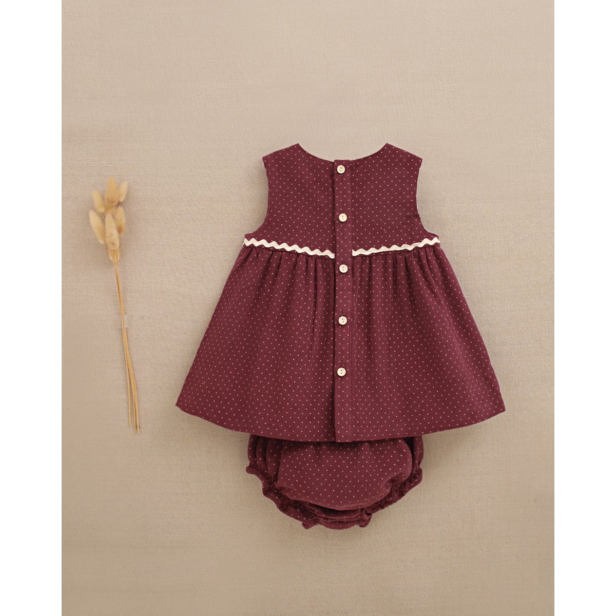Lilafarbenes Babymädchenkleid aus Cord mit passender Pumphose P70-11604022
