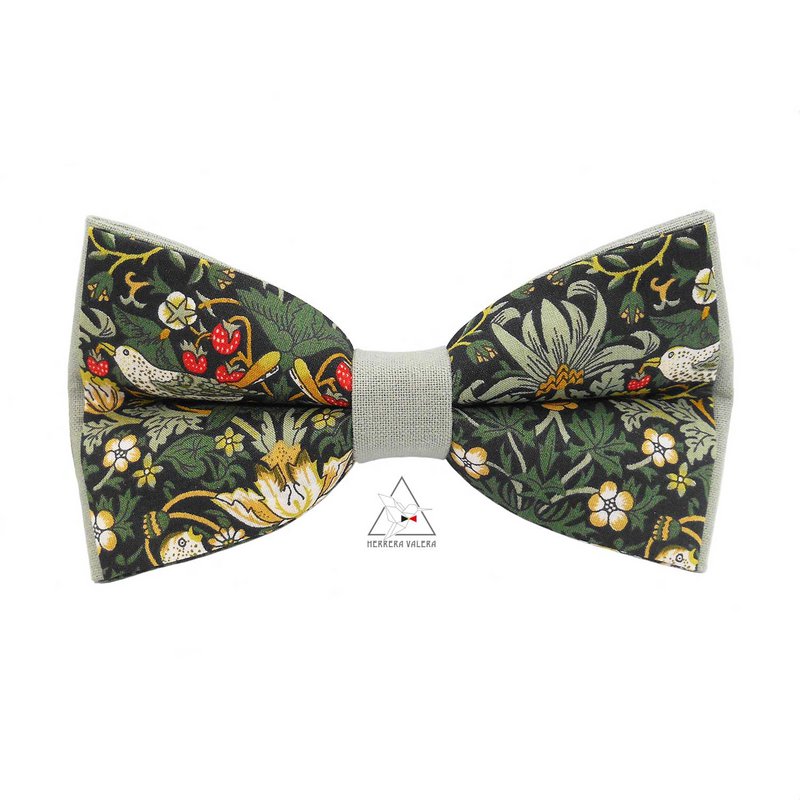 Papillon knude i Liberty Strawberry Forest og dens grønne grønne ring - Herrera Valera