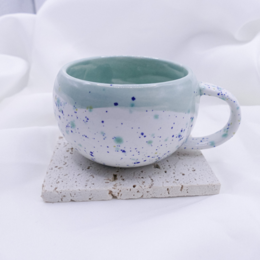 Tazza con pois maculati blu dipinta a mano - tazza con punti/macchie irregolari