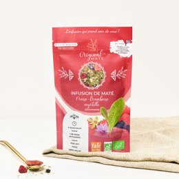 Organic Strawberry, Raspberry, Blueberry Maté - Ready to sell or BULK. A blend of organic tea leaves, strawberries, raspberries, and blueberries. Available in 70g and 1 kg sizes for resale.