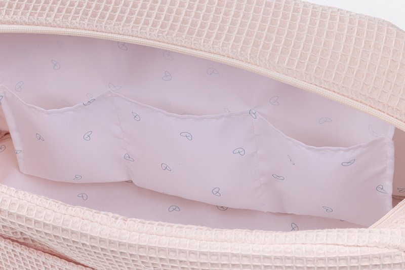Bolso para carrito de bebé. Bolsa organizadora práctica, elegante y multifuncional de gran capacidad. Producto fabricado en España.