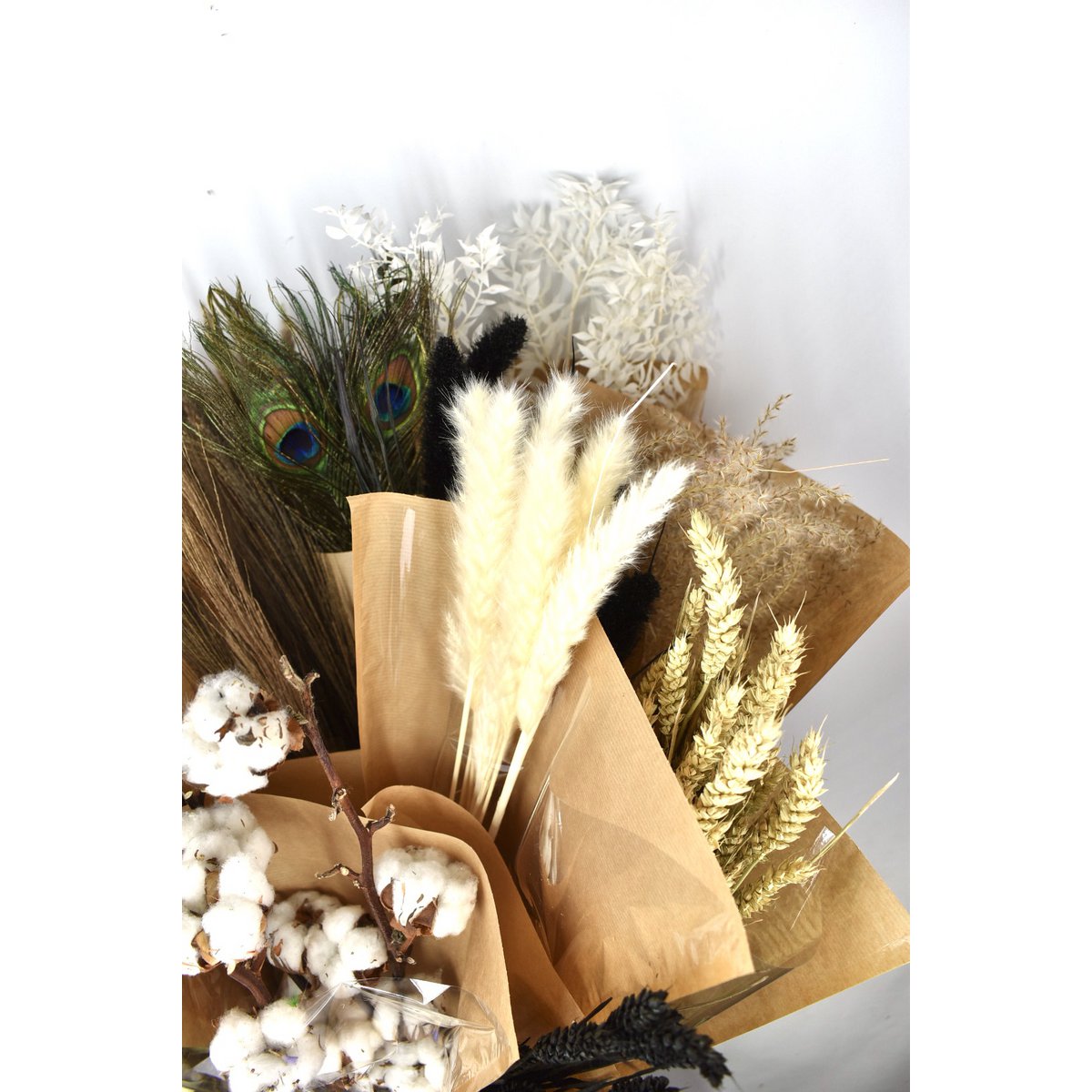 Mix dried flowers - black / white - 15 varieties
