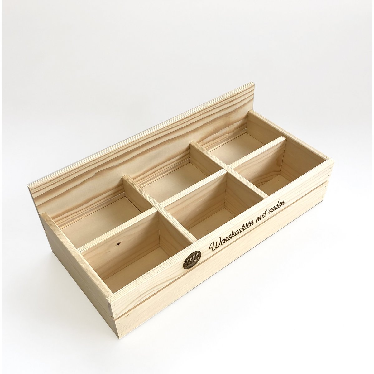 Houten display voor wenskaarten met zaden