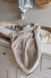 Gebreide katoenen babydeken, beige ganzen