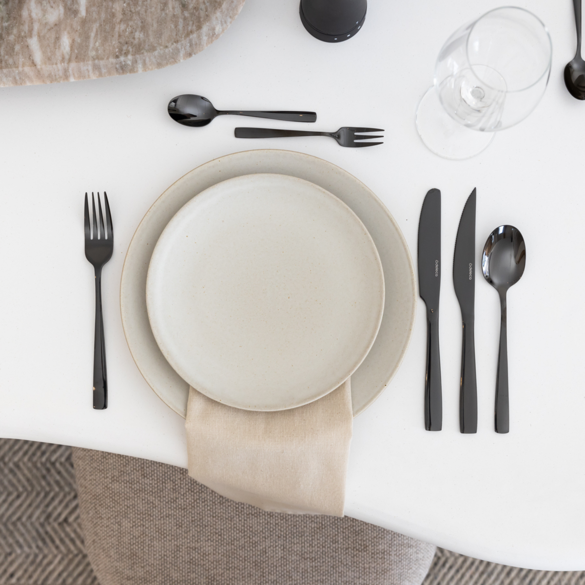 Besteckset Essential – 12 Personen / Schwarzer 18,0-Edelstahl
