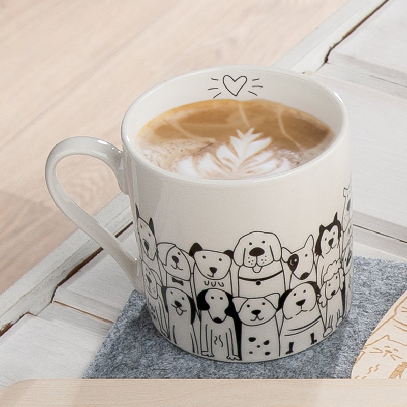 Tasse / Becher, "Hundebande", Hundmotiv, Knochenporzellan, weiß, VE 6, L. 8.8 cm, B. 12.5 cm, H. 9 cm