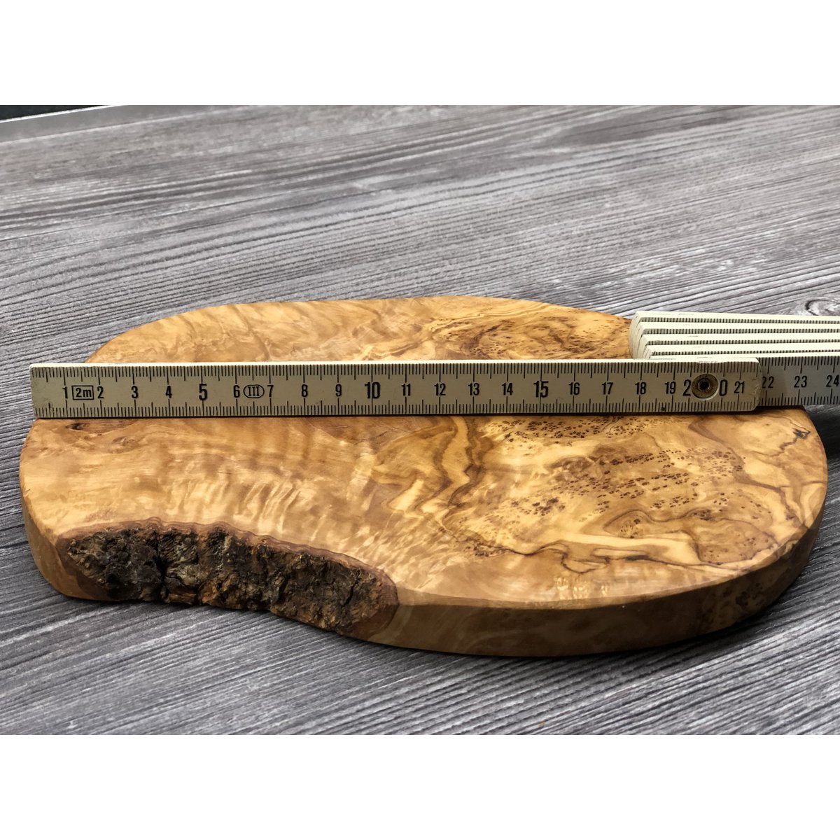 Cutting board RUSTIC (length approx. 23 - 25 cm)