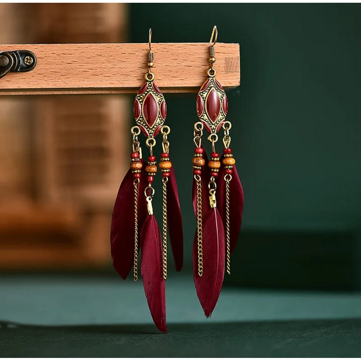 Kolczyki BOHO z piórkami (bordo)