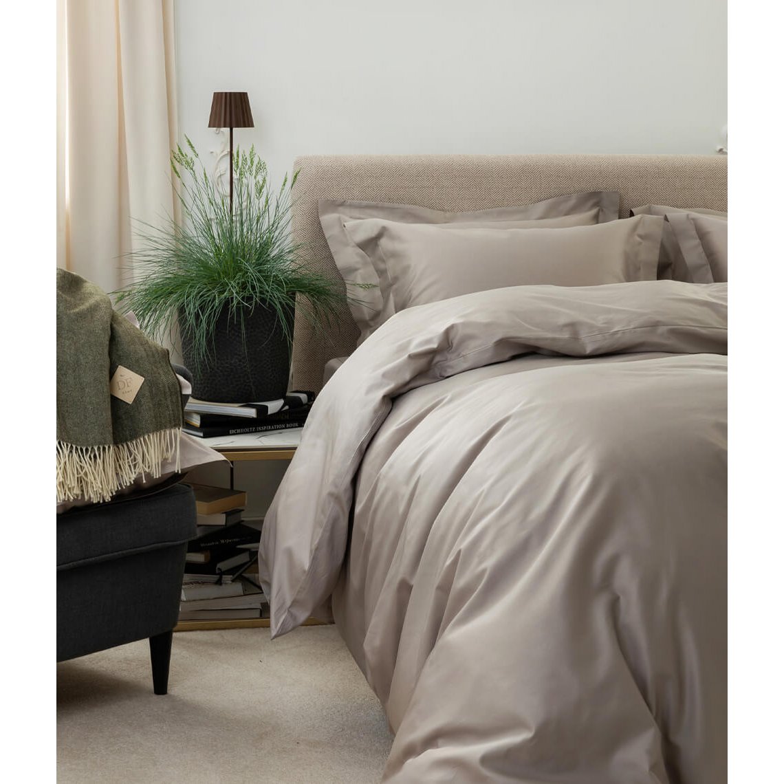 Satijnen bedset Amandel