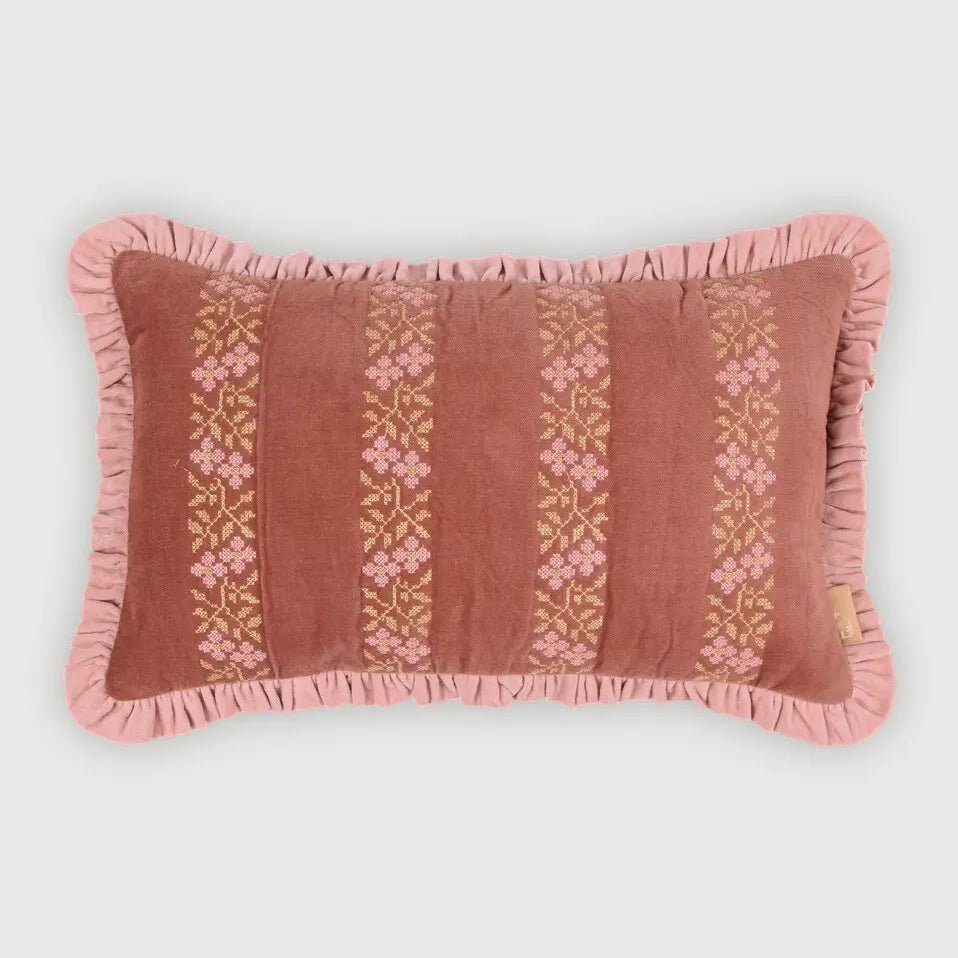 Kussenhoes | Heather Rhubarb Cross Stitch langwerpige kussenhoes van Sanctuary Living