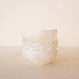 Ciotola di selenite bianca