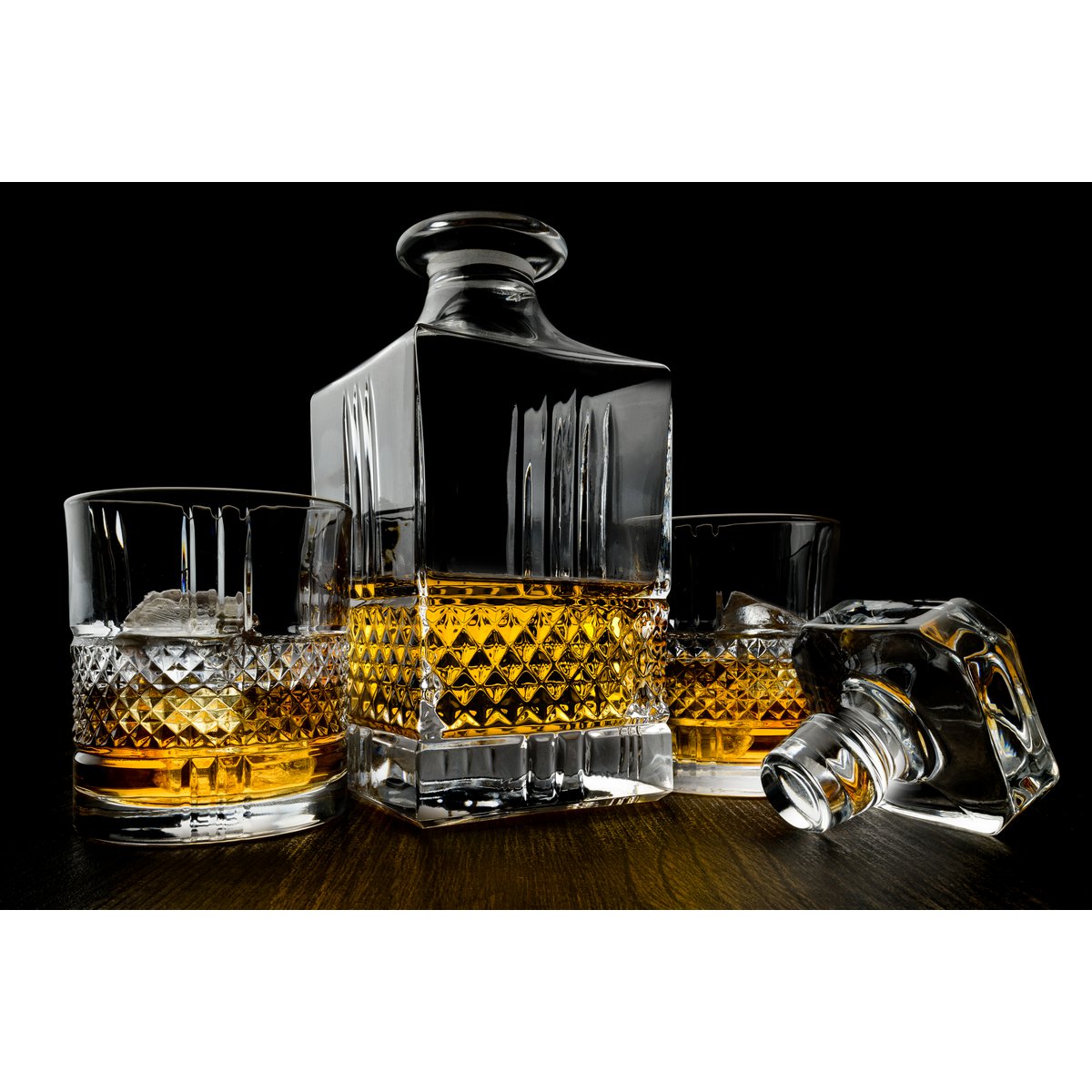 Whiskey Decanter Set Superior In Gift Box