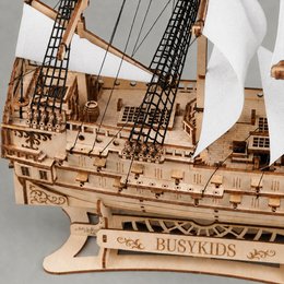 Galeone aus Holz mit LED-Beleuchtung – 3D-Holzpuzzle 583 Teile, Schiffsmodell mit Segeln und Takelage, Modellbausatz ab 12