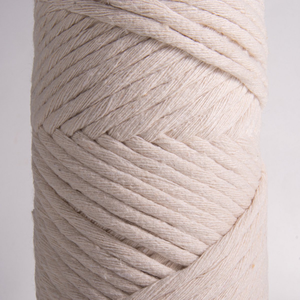 Sensy Premium 3 mm - cordoncino macramè a filo singolo in cotone riciclato al 100%.