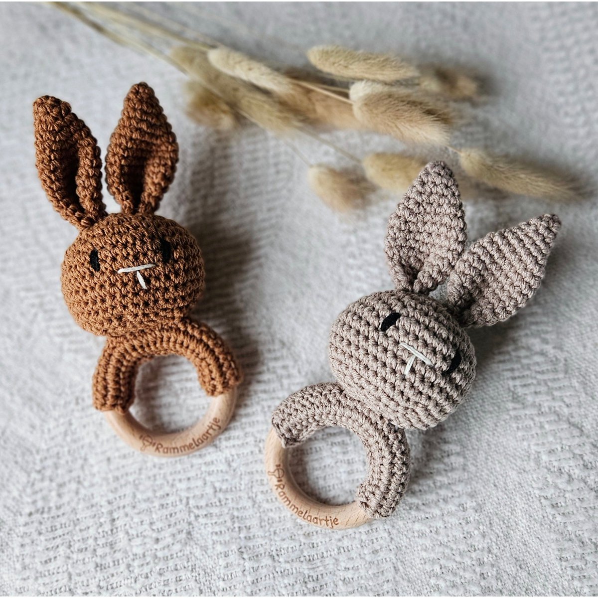 Crochet rattling rattle - Handmade from soft cotton | Brown