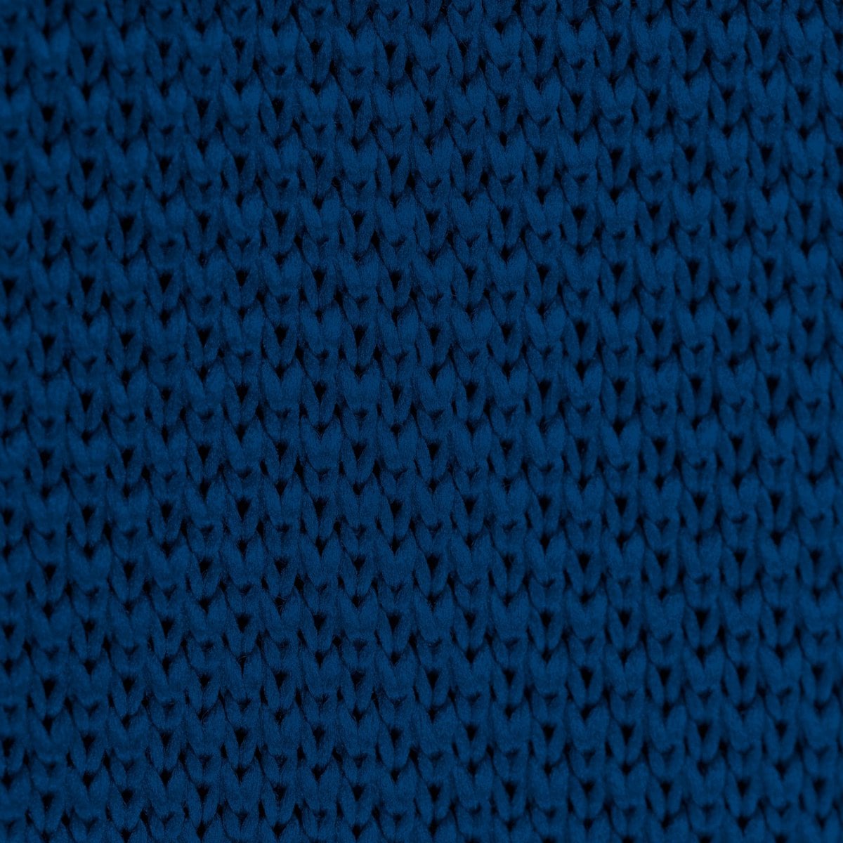 Midnight blue knitted tie