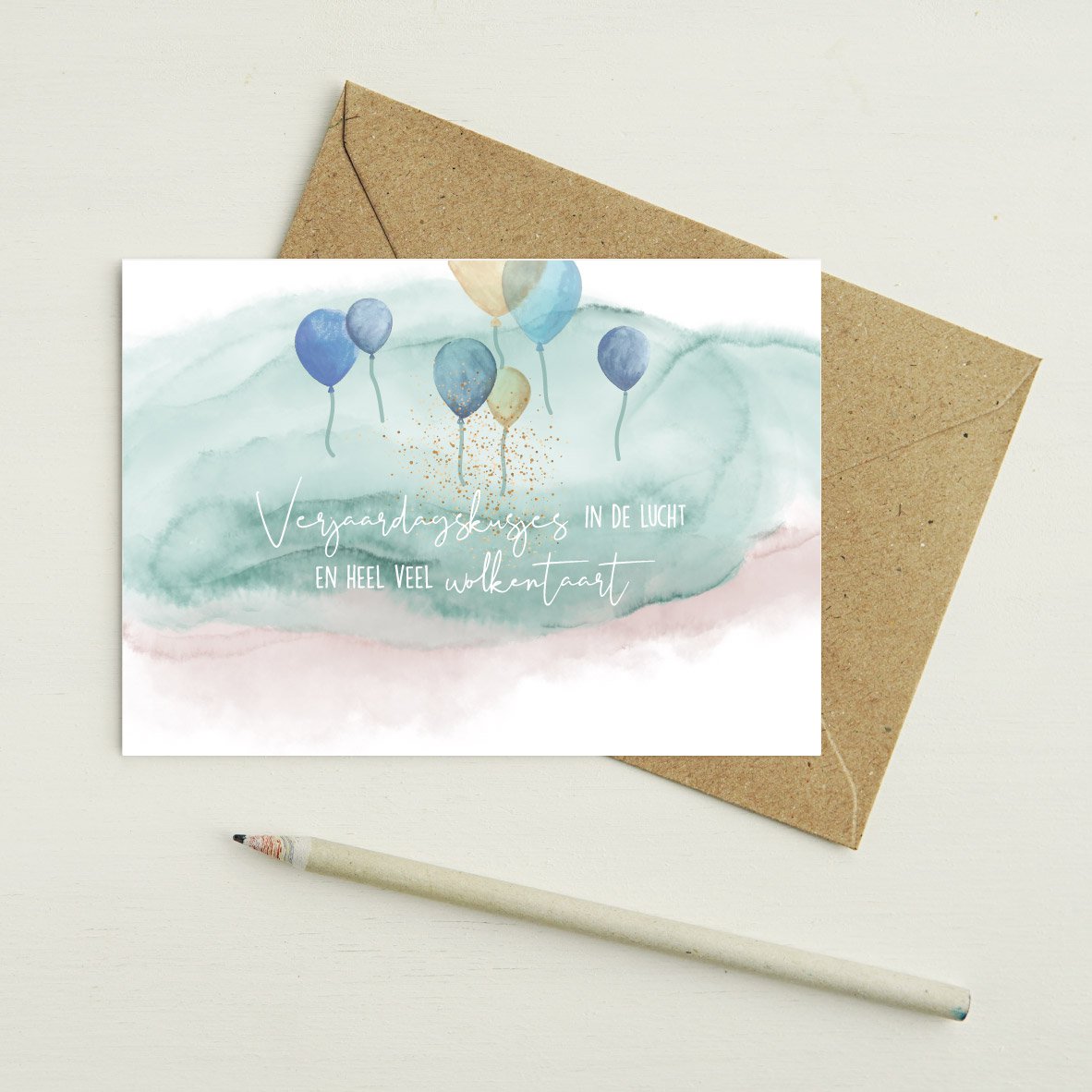 Tarjeta Felicitación Cumpleaños Besos y Nube Pastel A6