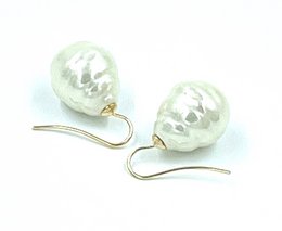 Pendientes perlas barrocas modelo pequeño color blanco