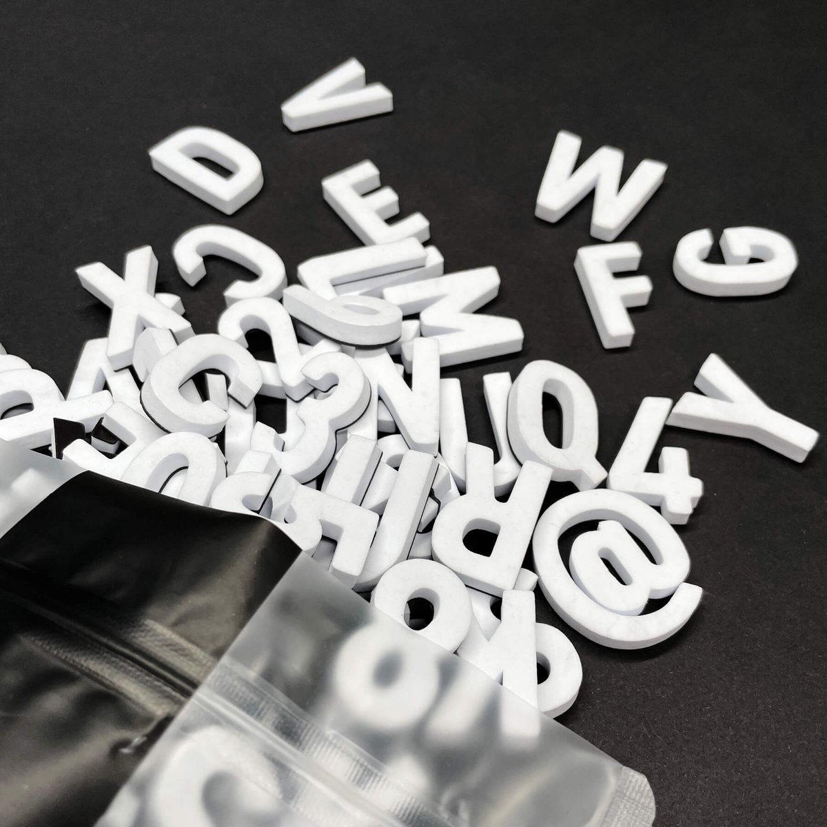 Modern magnetic letters - Unique Colors