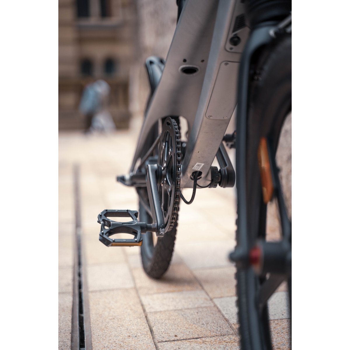 The Cruzaa Pedal-assist Bluetooth Electric Bike Gun Metal Grey