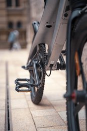 The Cruzaa Pedal-assist Bluetooth Electric Bike Gun Metal Grey