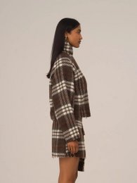 Barfodet plaid brun rullekrave overtrøje